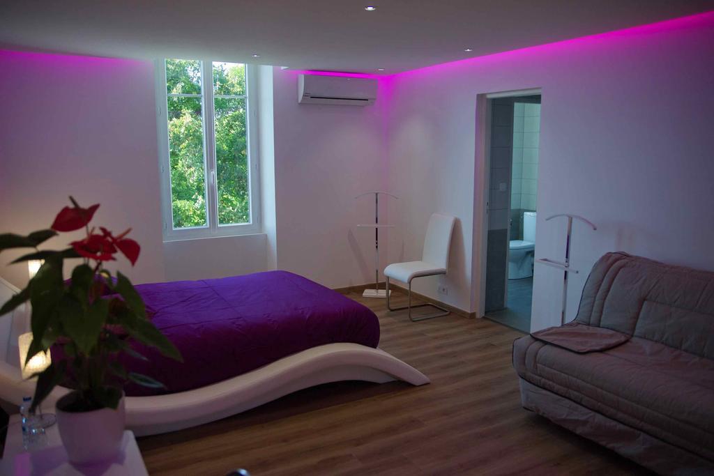 Moulin Des Tours Bed & Breakfast Barbaste ภายนอก รูปภาพ